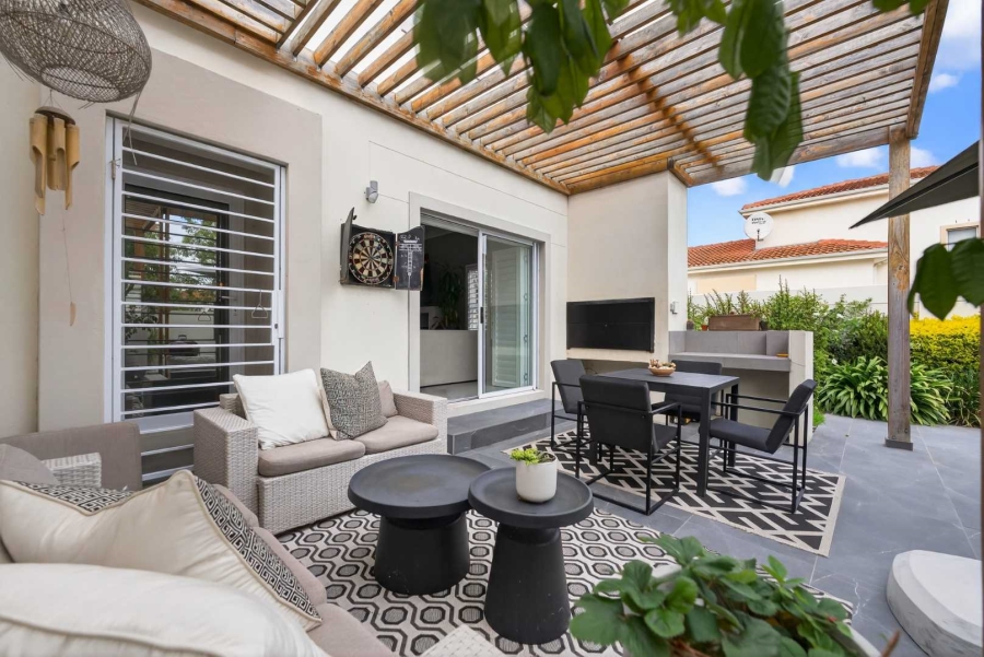 4 Bedroom Property for Sale in Parklands North Western Cape